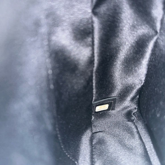 COMPLETE Inclusions CHANEL GST  In Very Good Condition Grand Shopping Tote - Picture 3 of 7